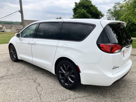 2018 Chrysler Pacifica Touring Plus