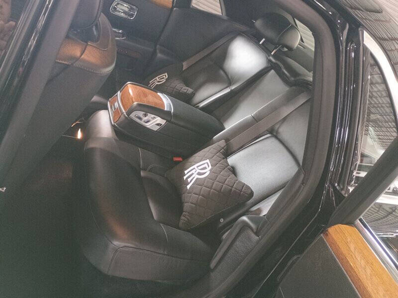 2010 Rolls-Royce Ghost 53