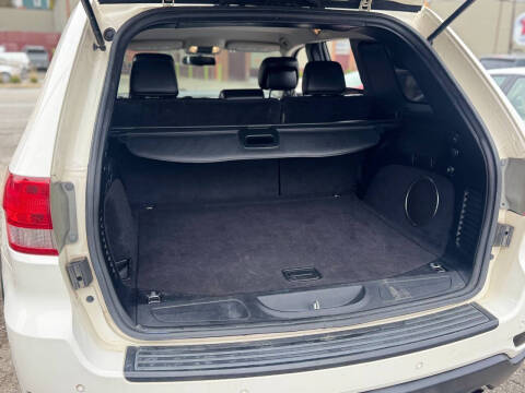 2012 Jeep Grand Cherokee Laredo