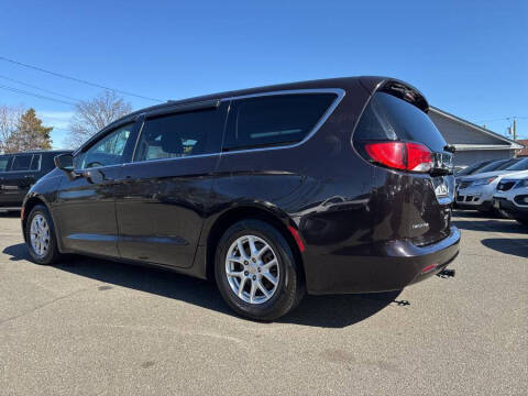 2017 Chrysler Pacifica Touring