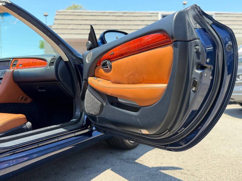 2005 Lexus SC 430