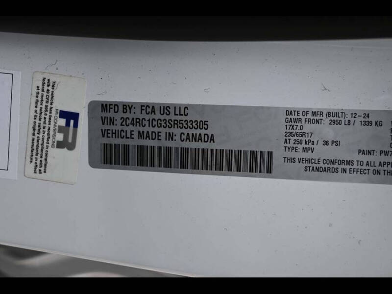 2025 Chrysler Voyager LX