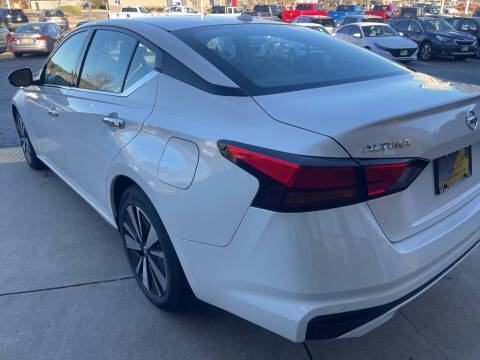 2022 Nissan Altima 2.5 SL