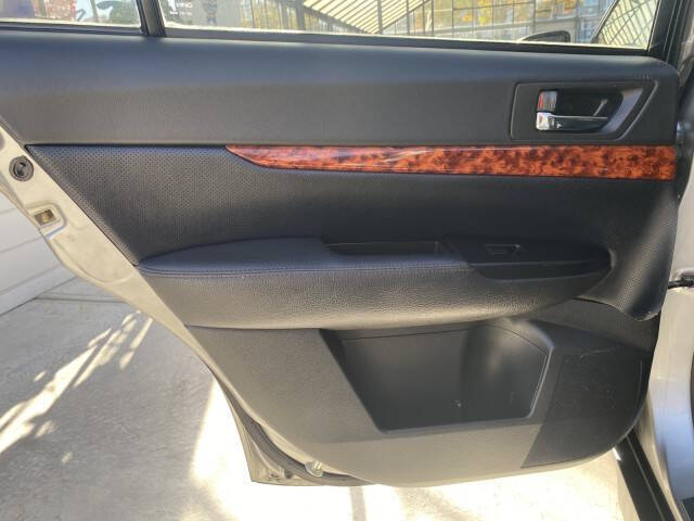 2011 Subaru Outback 2.5i Limited