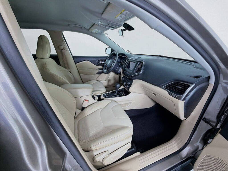 2019 Jeep Cherokee Latitude