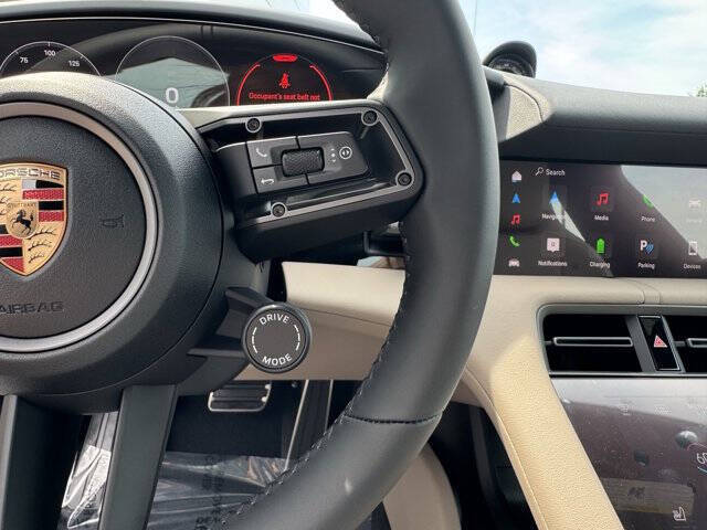 2025 Porsche Taycan 4