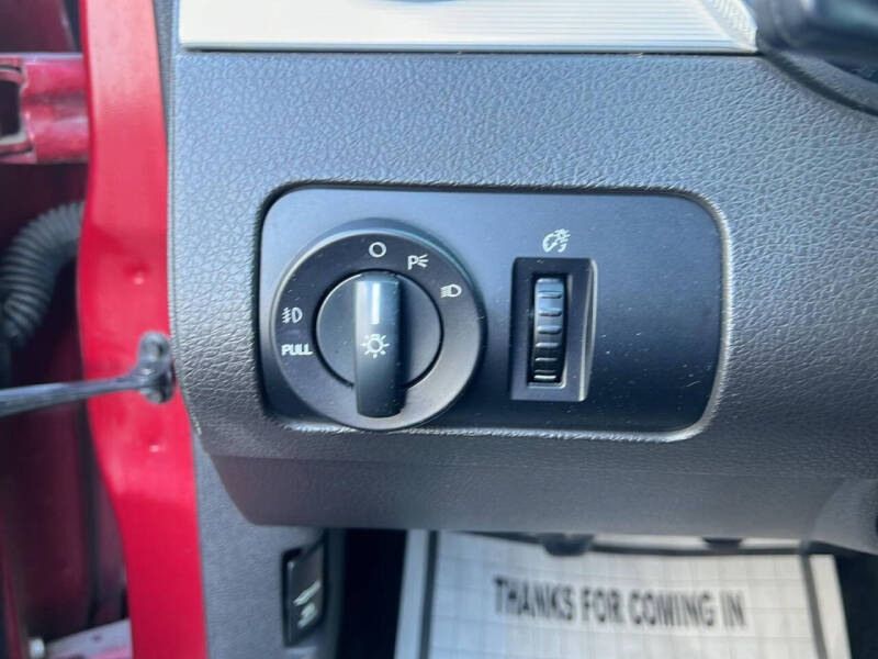 2006 Ford Mustang V6 Standard