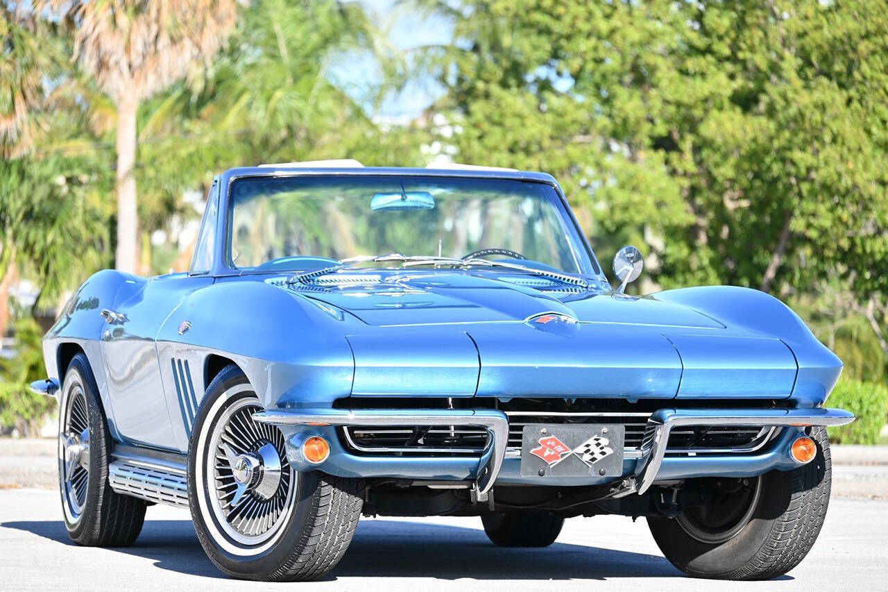 1965 Chevrolet Corvette Stingray 3