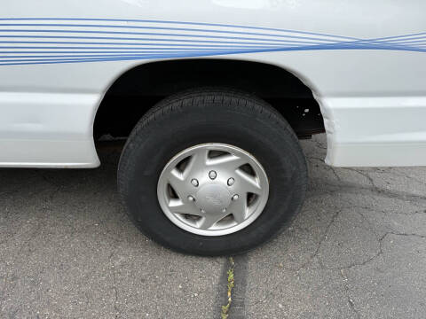 2011 Ford E-Series E-250