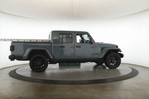 2024 Jeep Gladiator NightHawk