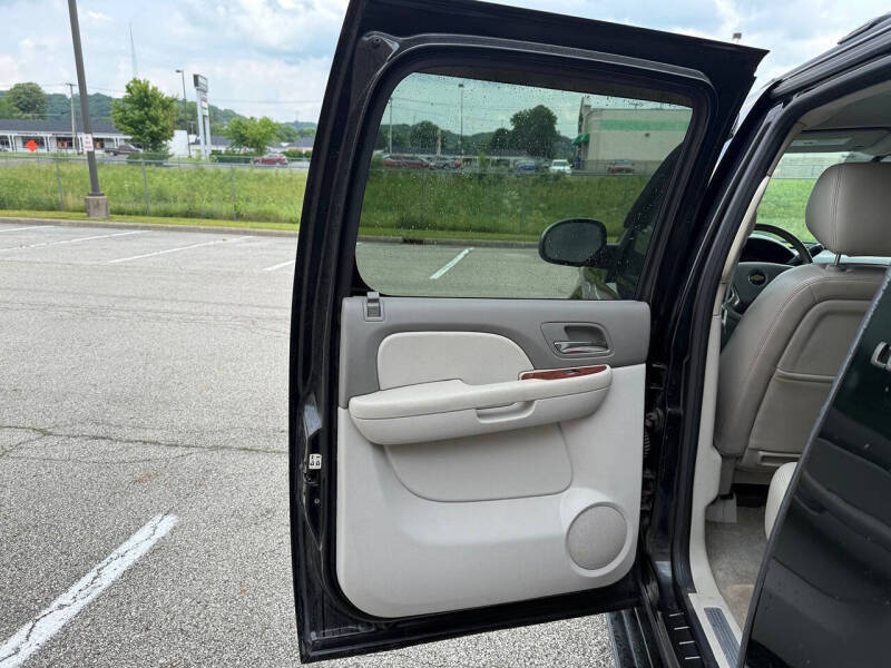 2011 Chevrolet Avalanche LTZ
