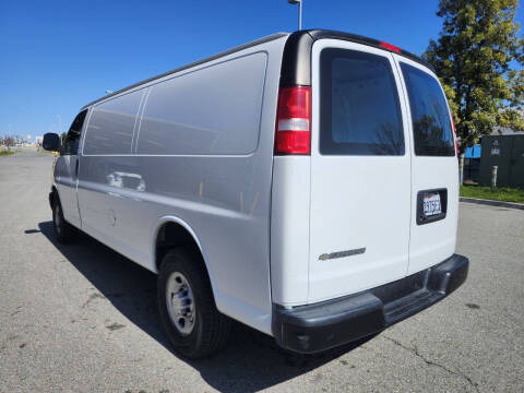 2021 Chevrolet Express 2500