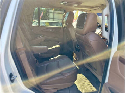 2015 Cadillac Escalade Platinum