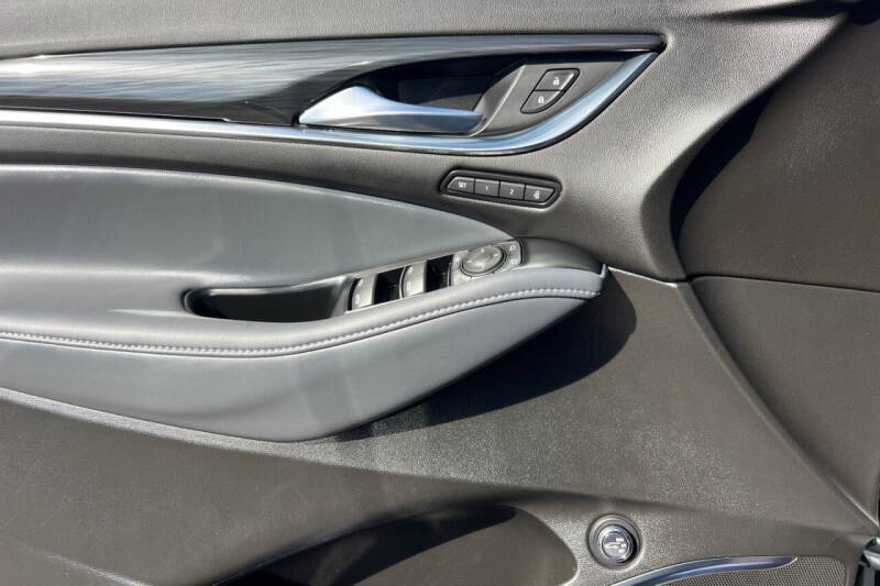 2023 Buick Enclave Premium