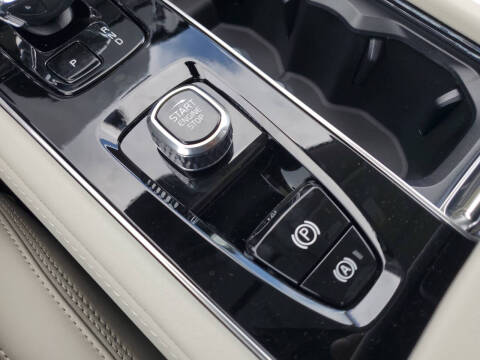 2026 Volvo XC90 B6 Ultra Dark 7P