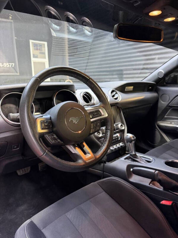 2019 Ford Mustang EcoBoost