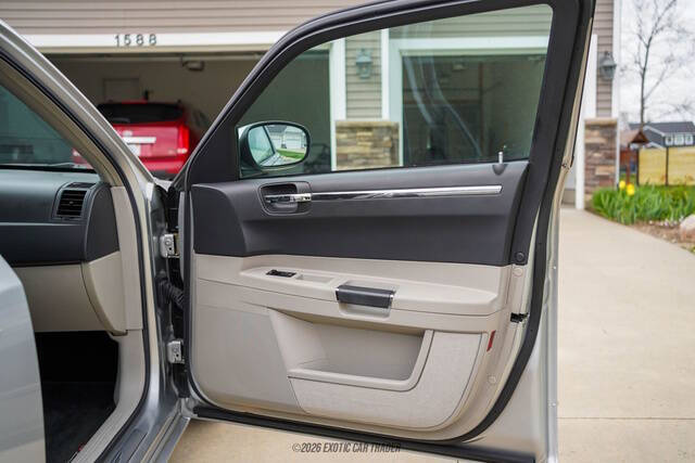 2006 Chrysler 300 SRT-8