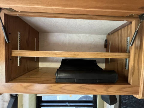 2000 Winnebago Adventurer