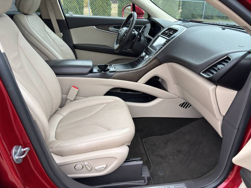 2020 Lincoln Nautilus Reserve