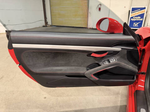 2016 Porsche Cayman GT4