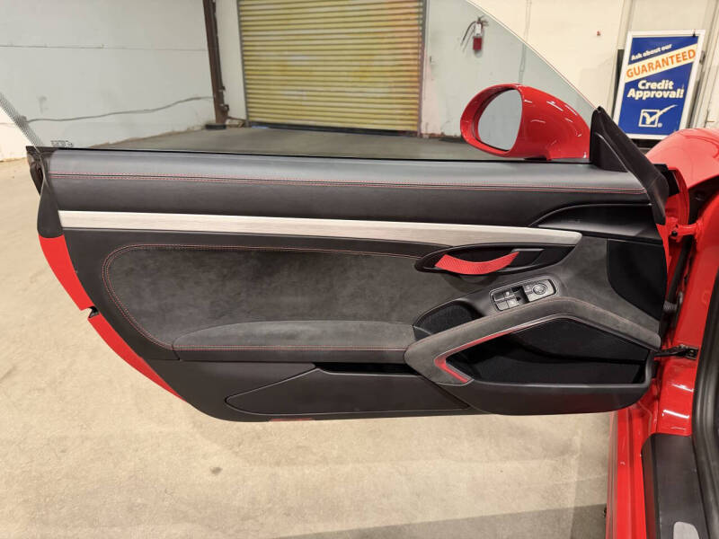 2016 Porsche Cayman GT4