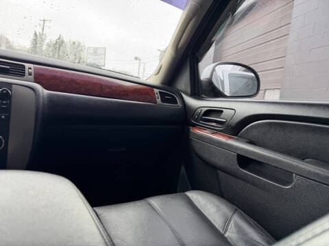 2011 GMC Yukon XL SLT 2500