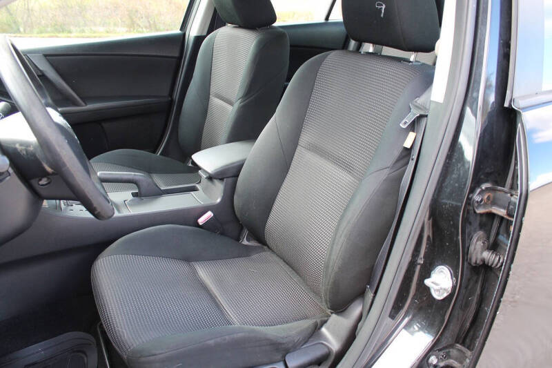 2013 Mazda MAZDA3 i SV