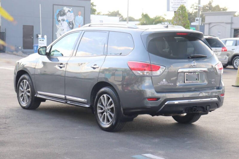 2015 Nissan Pathfinder SL