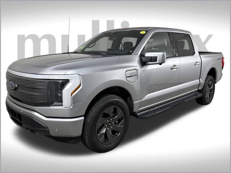 2022 Ford F-150 Lightning Lariat