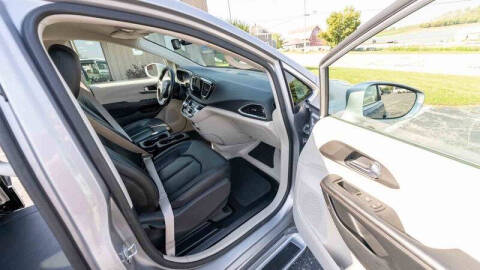 2020 Chrysler Pacifica Touring L