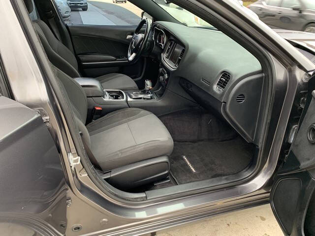 2016 Dodge Charger SXT