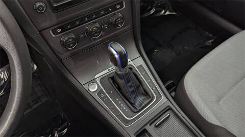 2016 Volkswagen e-Golf SE