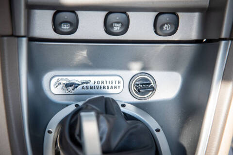 2004 Ford Mustang GT Deluxe