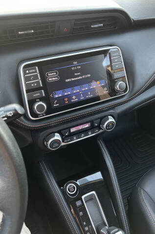 2019 Nissan Kicks SR