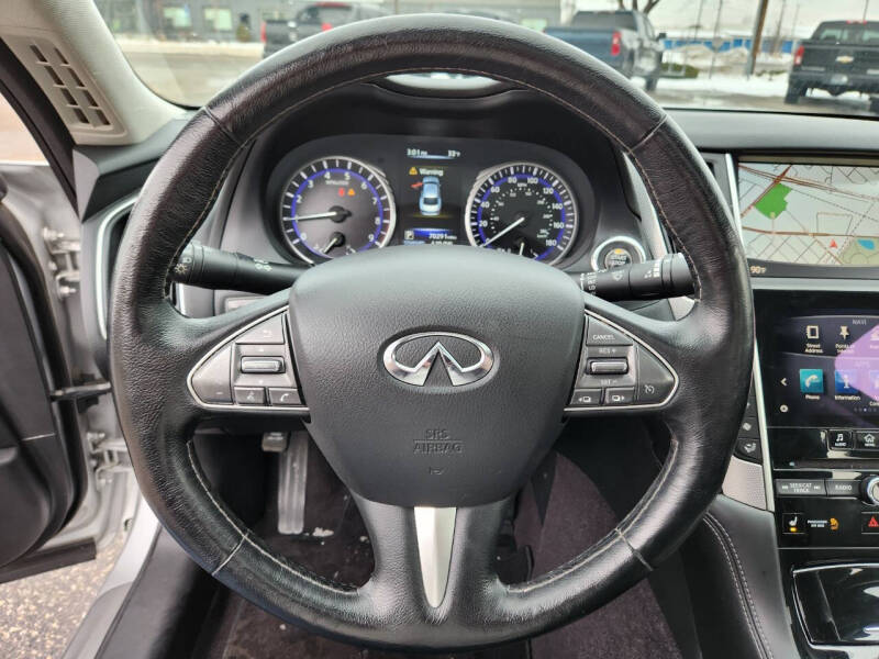 2015 Infiniti Q50 Premium