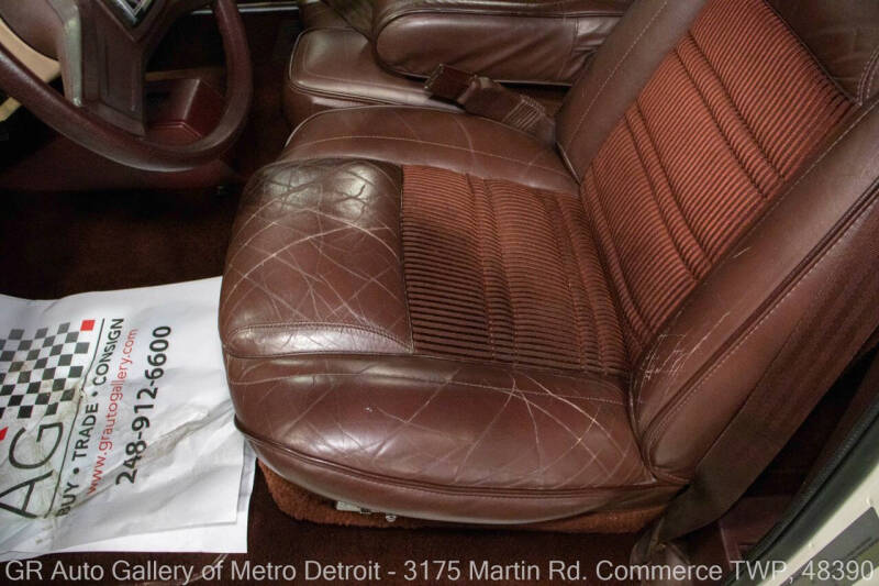 1987 Jeep Grand Wagoneer