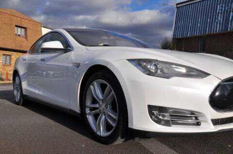 2016 Tesla Model S 70D