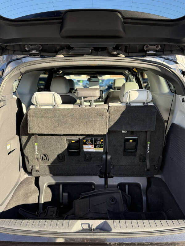 2022 Toyota Sienna XSE 7-Passenger