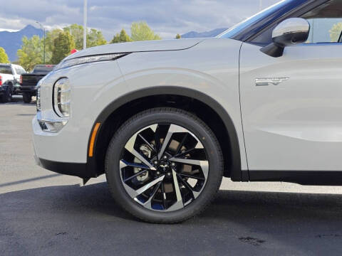 2025 Mitsubishi Outlander PHEV SE