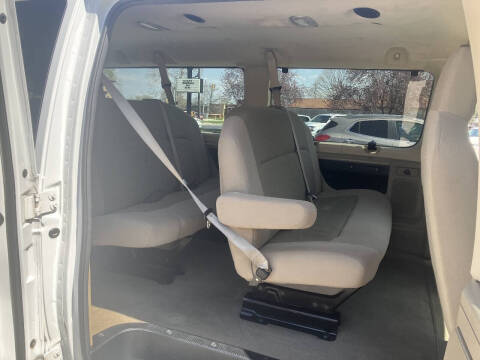 2010 Ford E-Series E-350 SD XLT