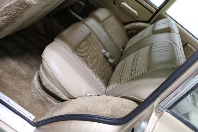 1989 Jeep Grand Wagoneer