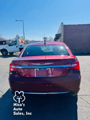 2011 Chrysler 200 Touring