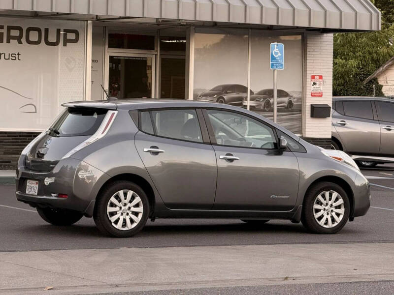 2016 Nissan LEAF S-24