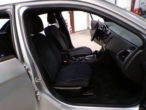 2012 Chrysler 200 Touring