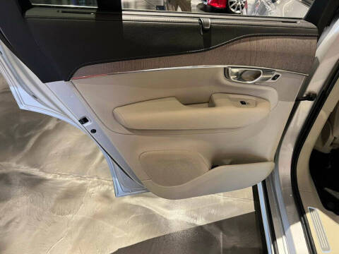2022 Volvo XC90 T6 Inscription 7-Passenger