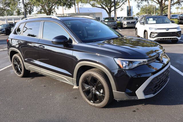 2025 Volkswagen Taos SE