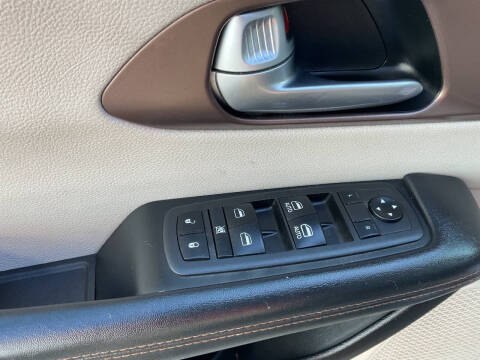 2017 Chrysler Pacifica Touring-L