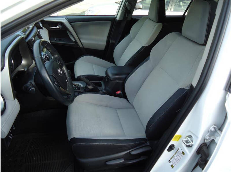 2016 Toyota RAV4 XLE