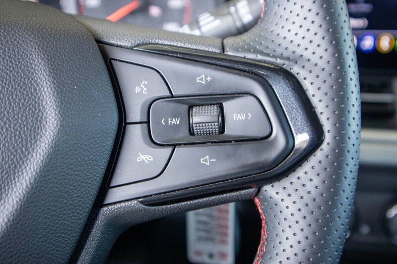 2025 Chevrolet Trax RS