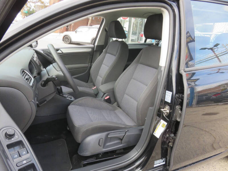 2014 Volkswagen Golf 2.5L PZEV